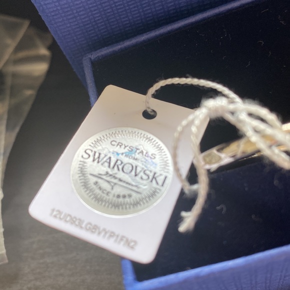 Swarovski Pink Crystal Bangle - Picture 2 of 4